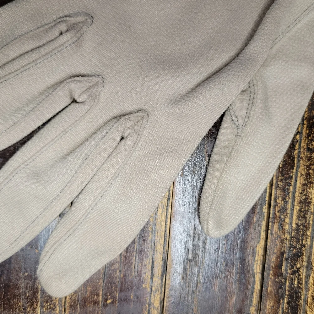 vintage 1950s driving gloves